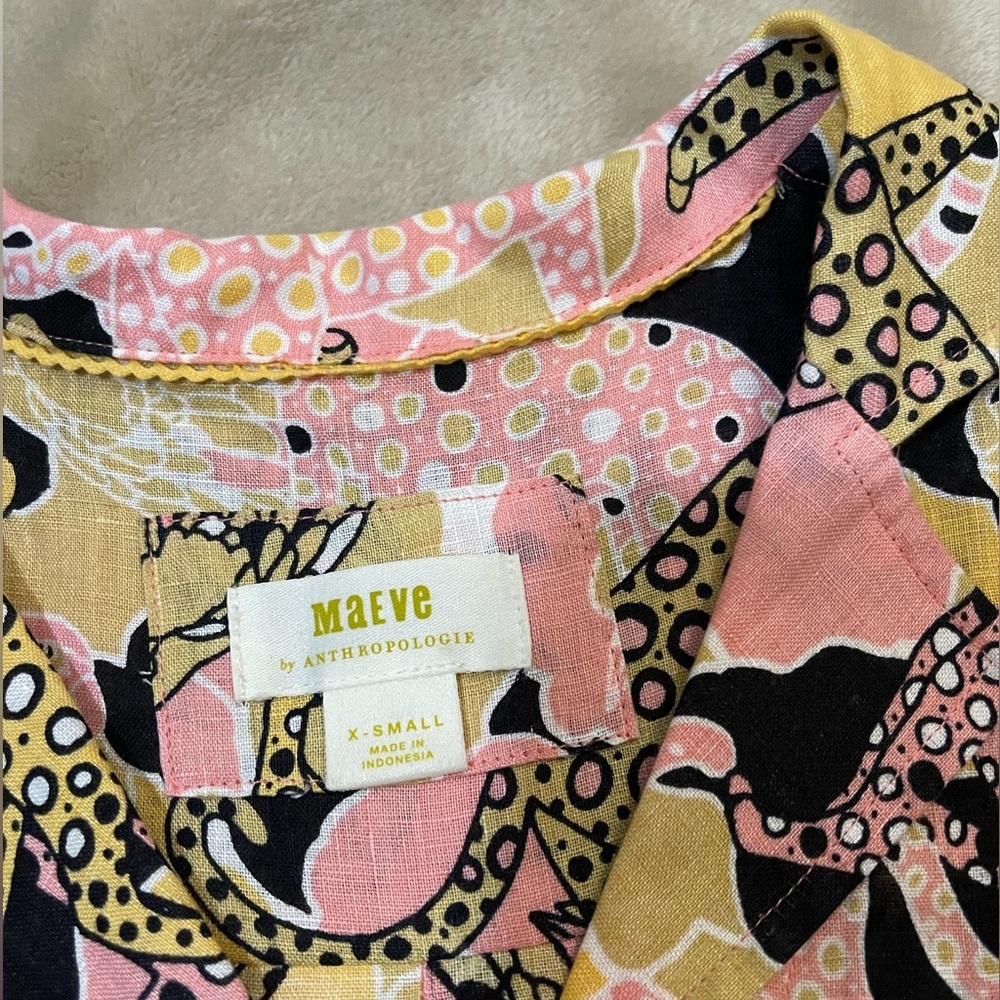 •	Maeve Anthropologie Colorful Abstract Blouse XS Short Sleeve 100% - Picture 8 of 14